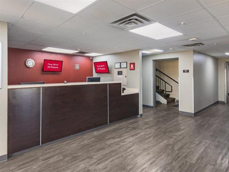 Red Roof Inn & Suites Austin East - Manor Eksteriør billede
