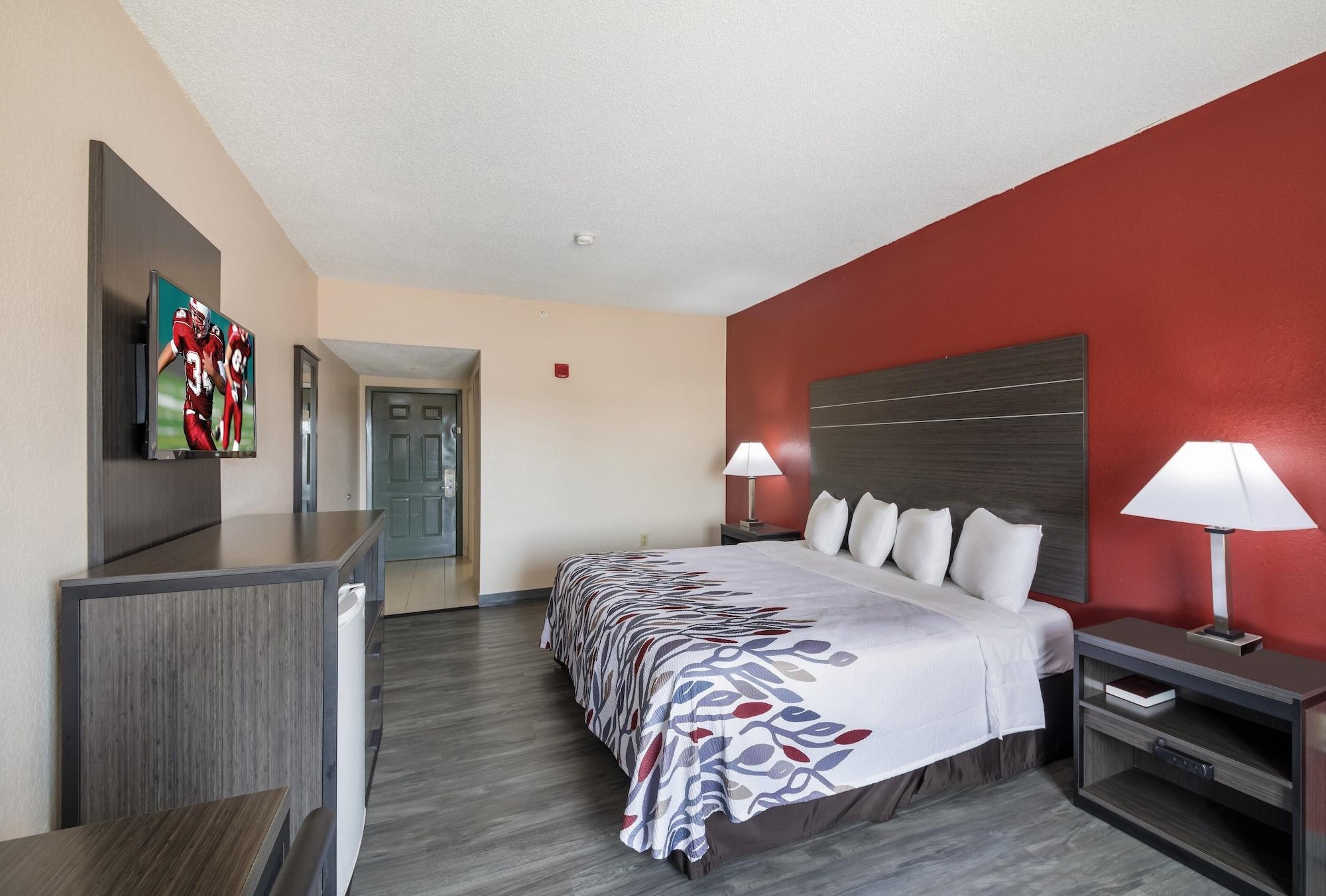 Red Roof Inn & Suites Austin East - Manor Eksteriør billede