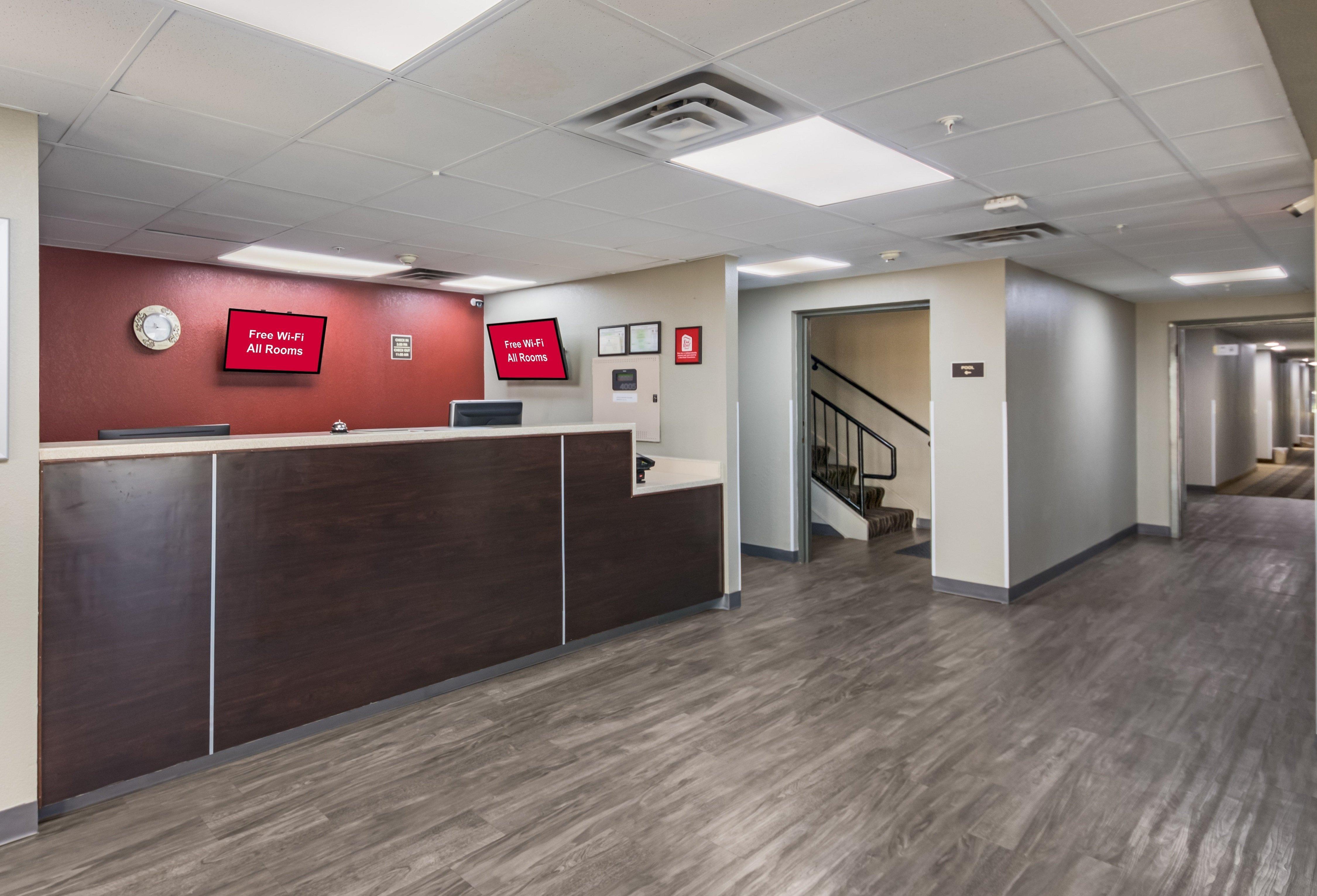 Red Roof Inn & Suites Austin East - Manor Eksteriør billede