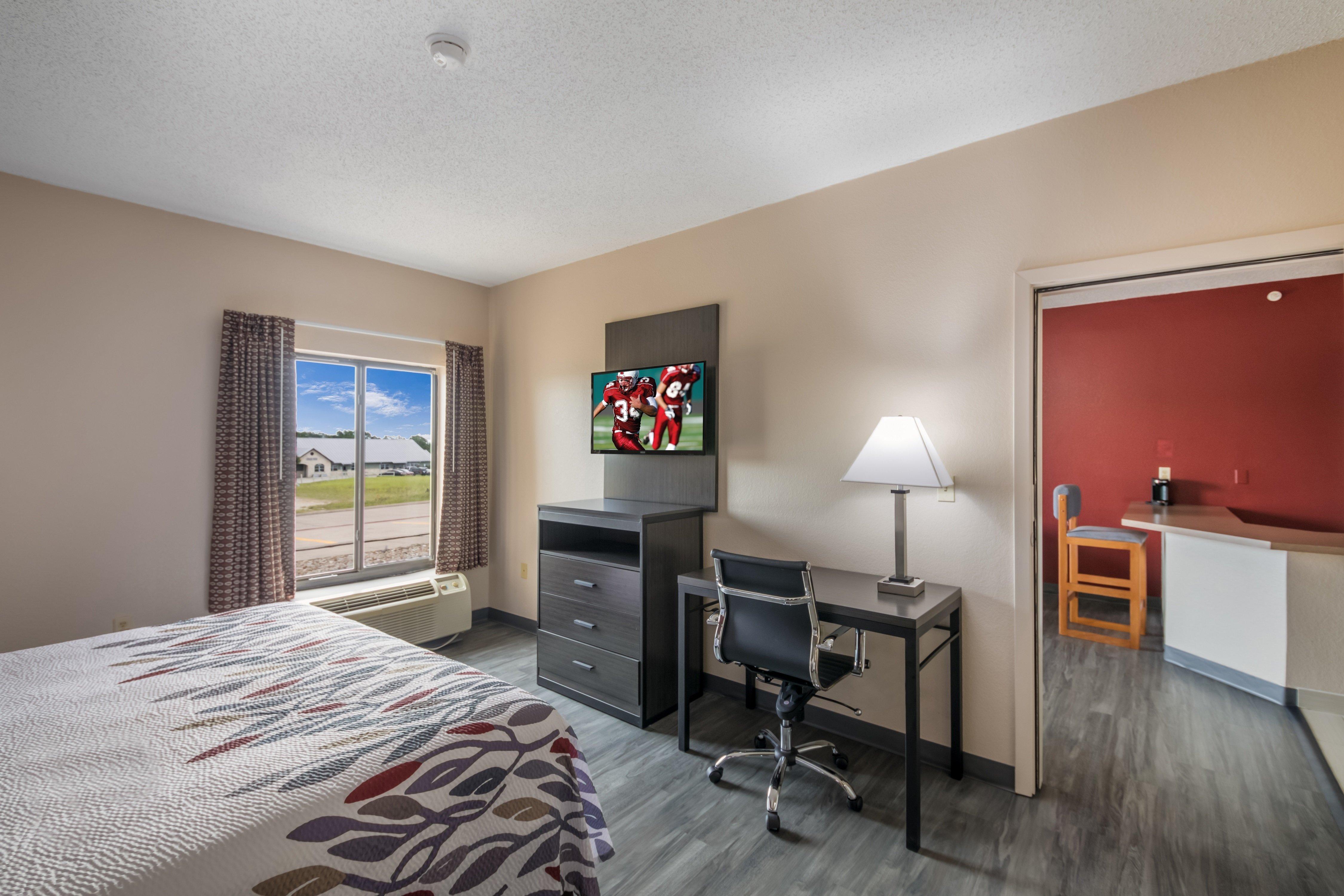 Red Roof Inn & Suites Austin East - Manor Eksteriør billede