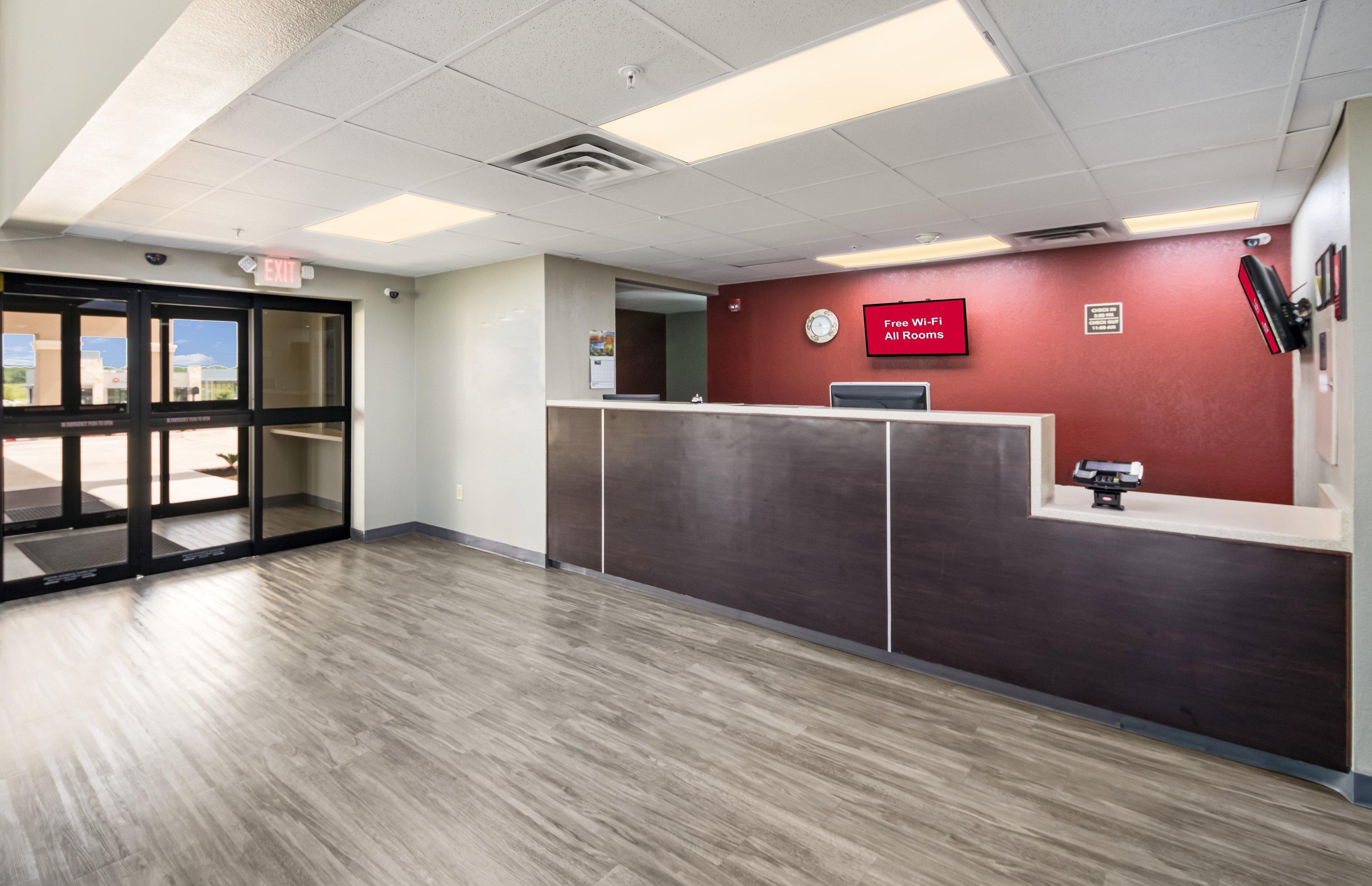 Red Roof Inn & Suites Austin East - Manor Eksteriør billede