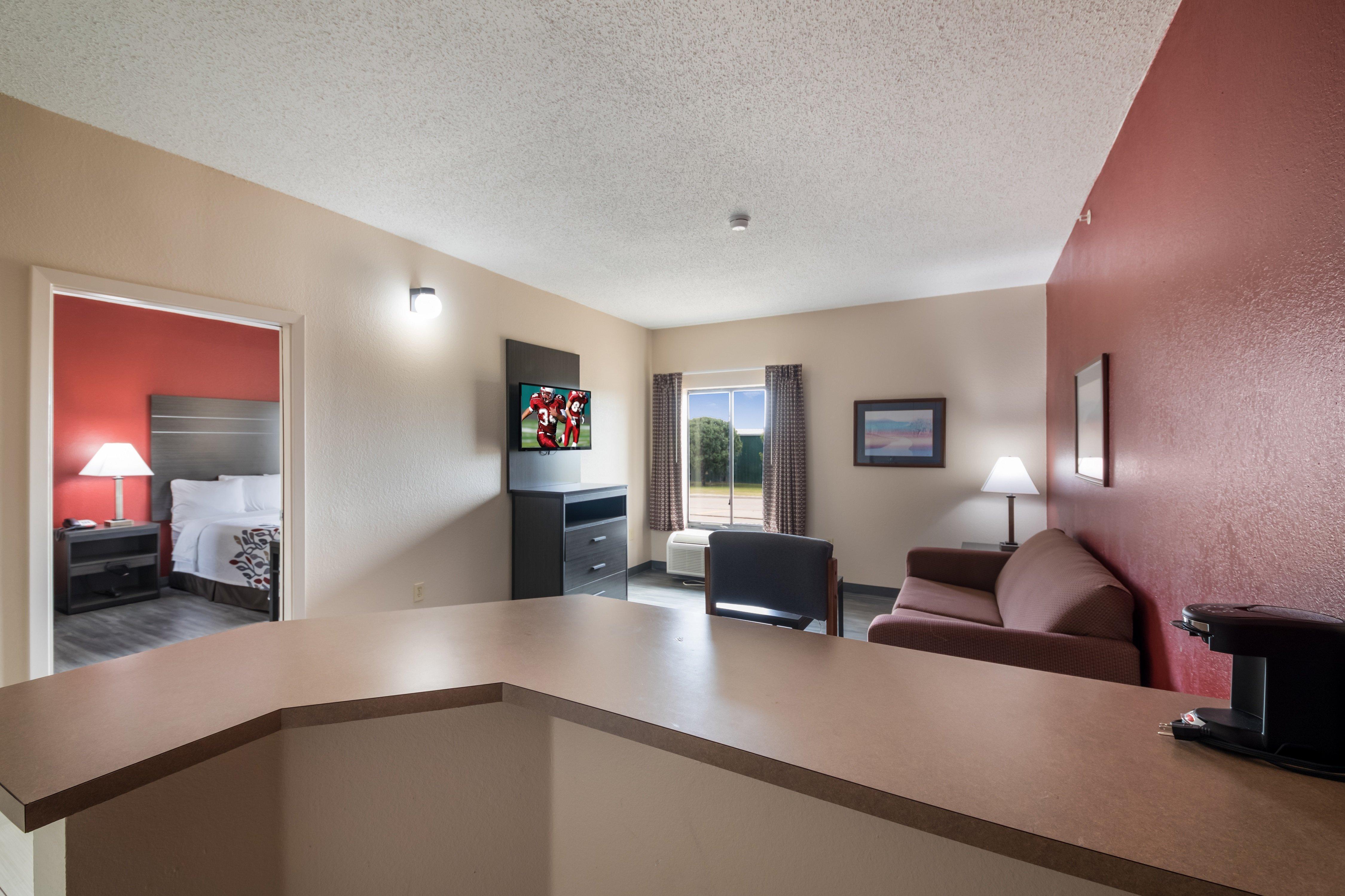 Red Roof Inn & Suites Austin East - Manor Eksteriør billede
