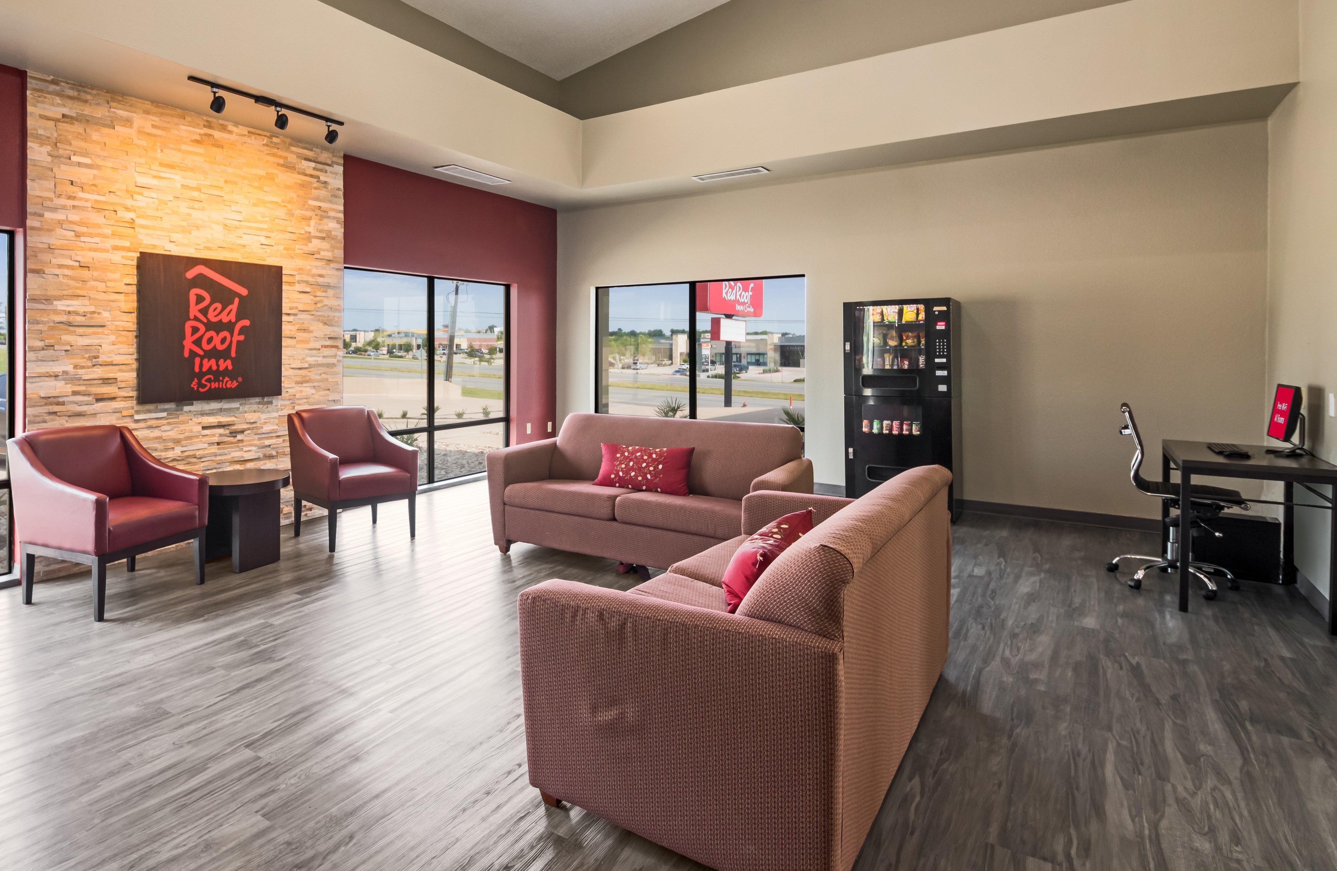 Red Roof Inn & Suites Austin East - Manor Eksteriør billede